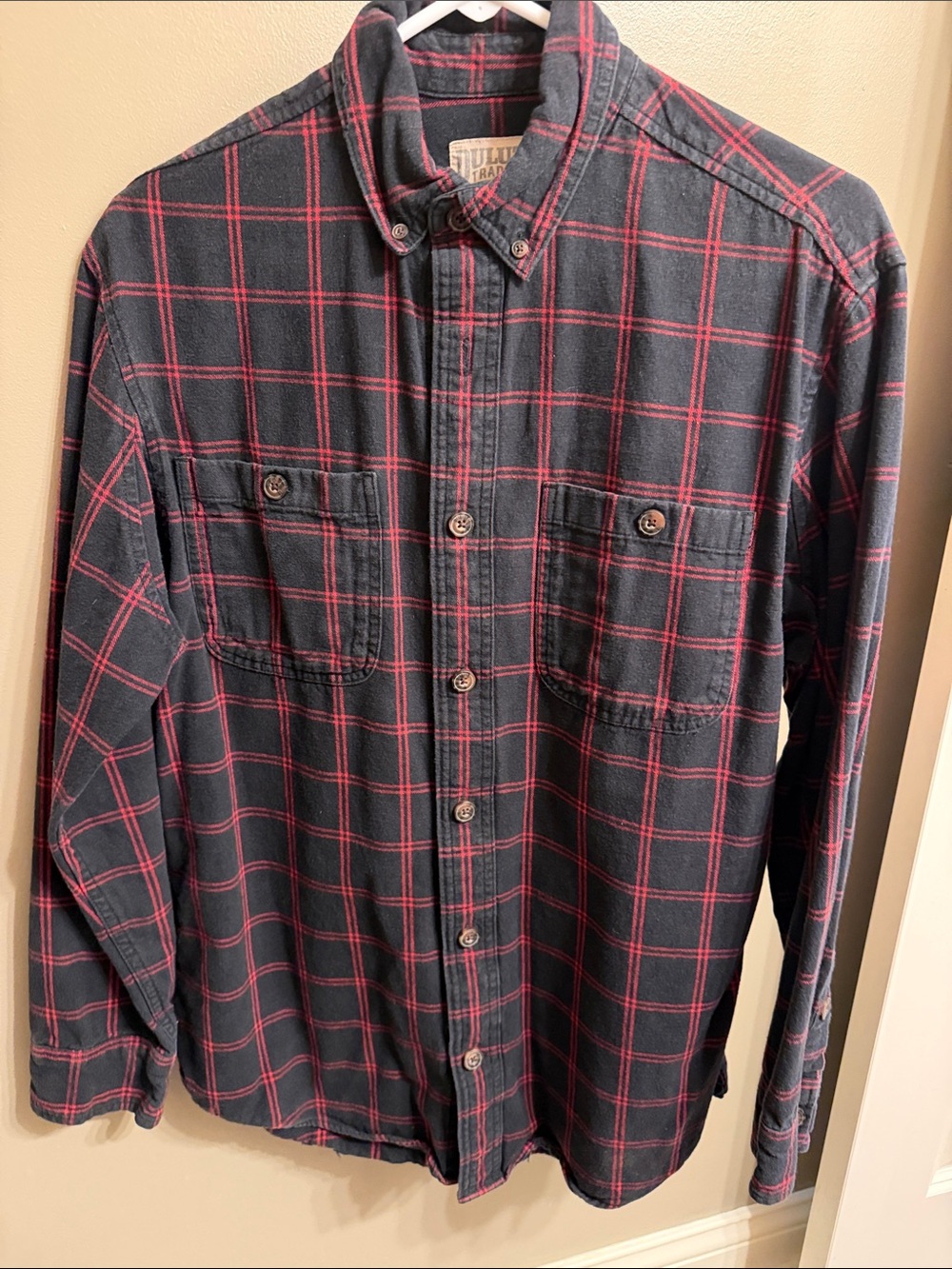 Duluth Trading Men's Black and Red Plaid Button-Down Shirt